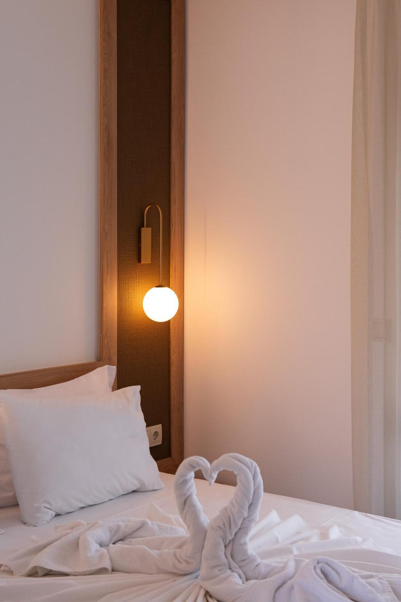 Olivento Beach Front Suites โปตอส ภายนอก รูปภาพ