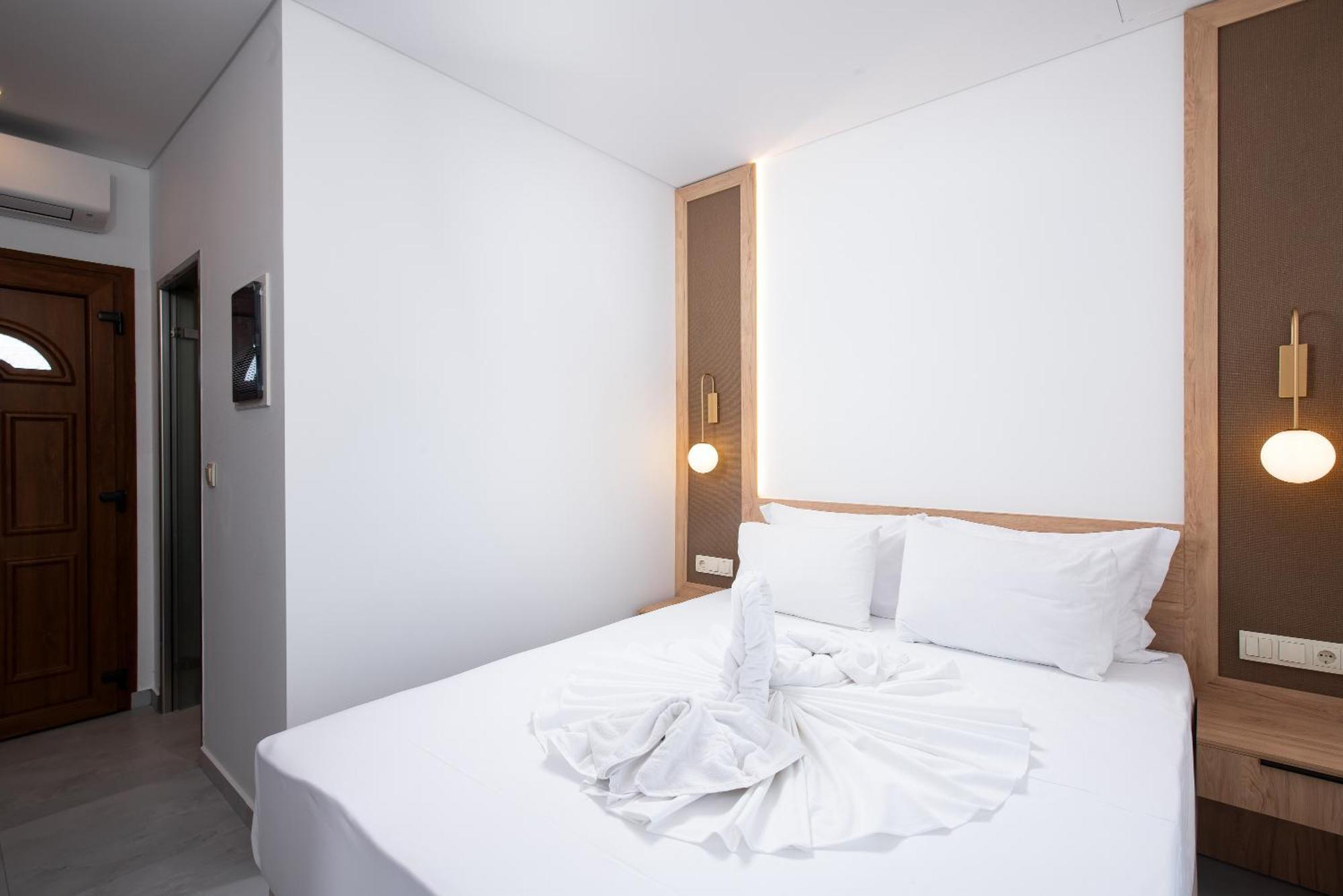 Olivento Beach Front Suites โปตอส ภายนอก รูปภาพ